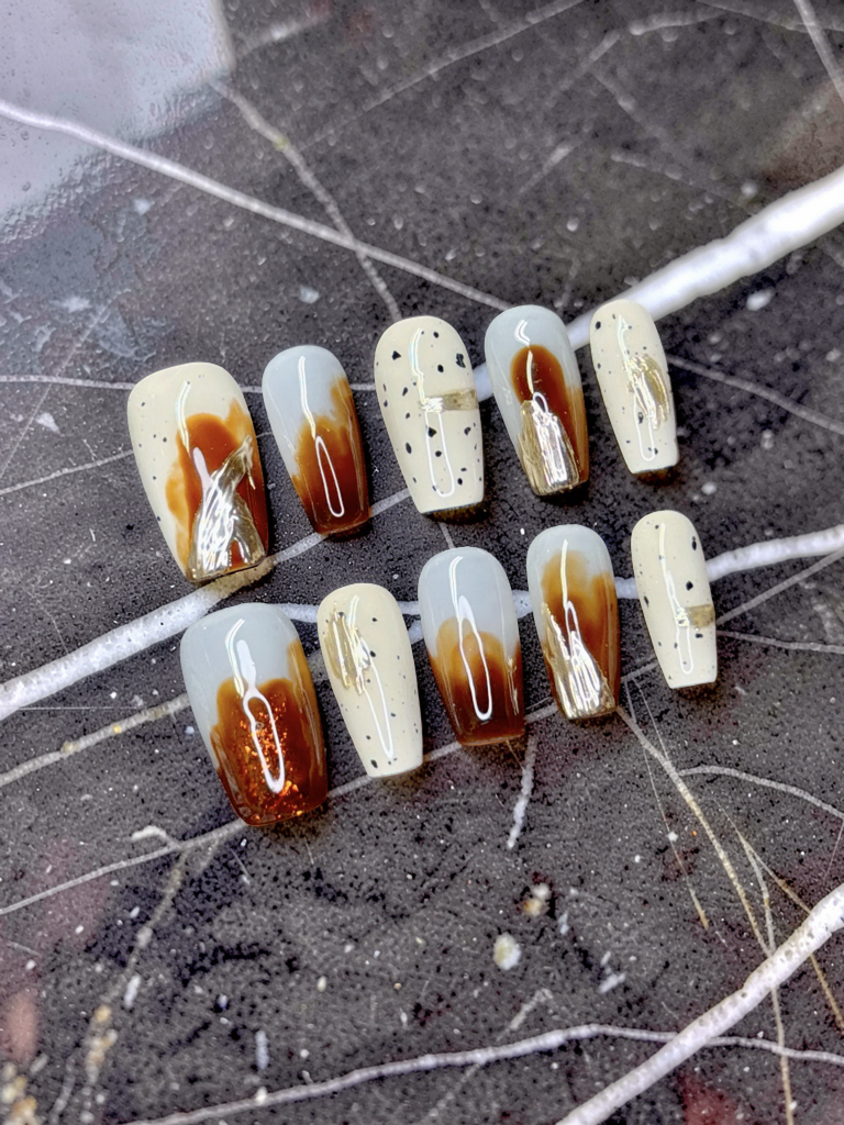 Sheer Amber Glaze (透感琥珀琉璃金)
