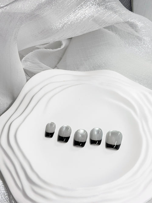 Chic Silver Elegance (極簡冷艷銀)