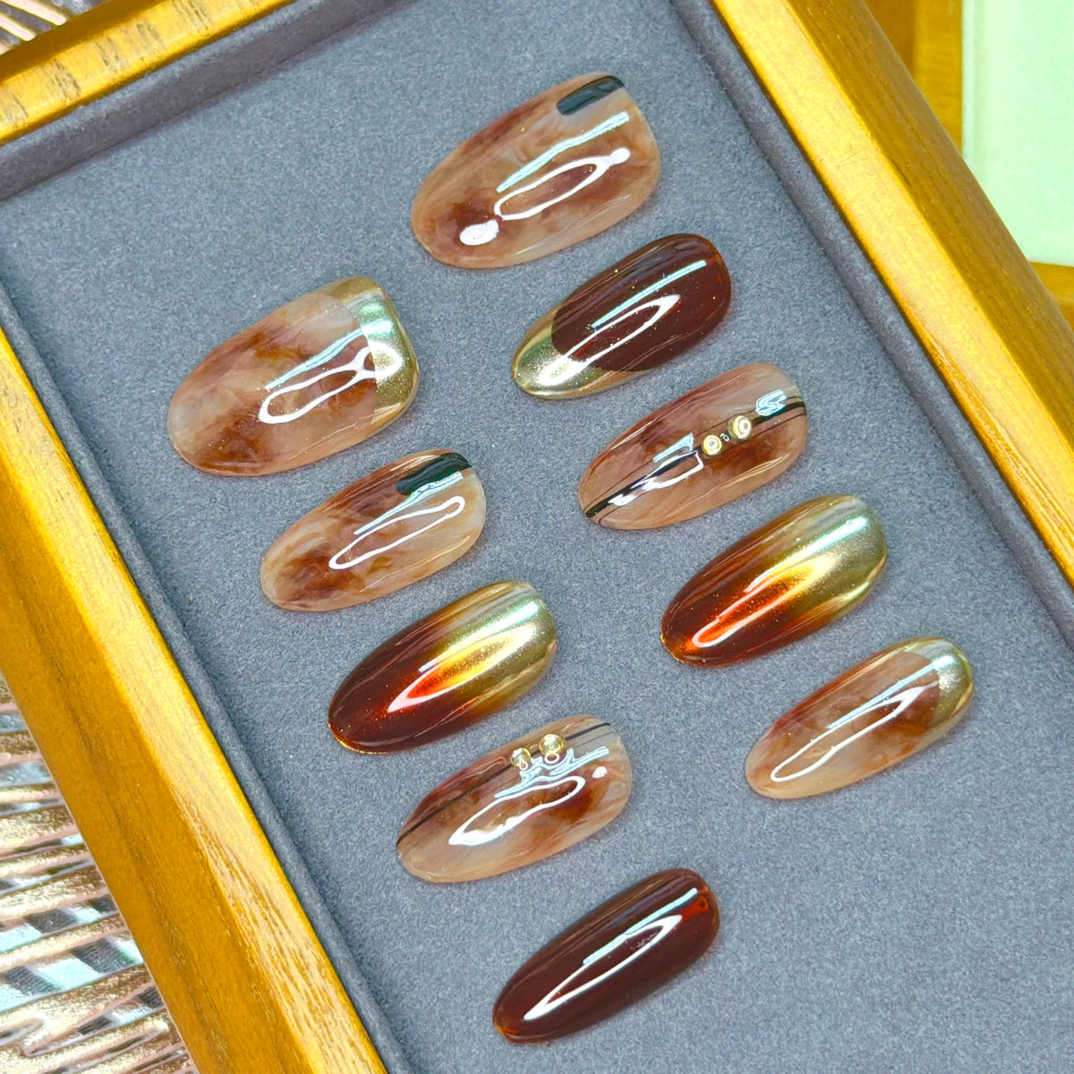 Luxury Quartz (奢華金茶晶)