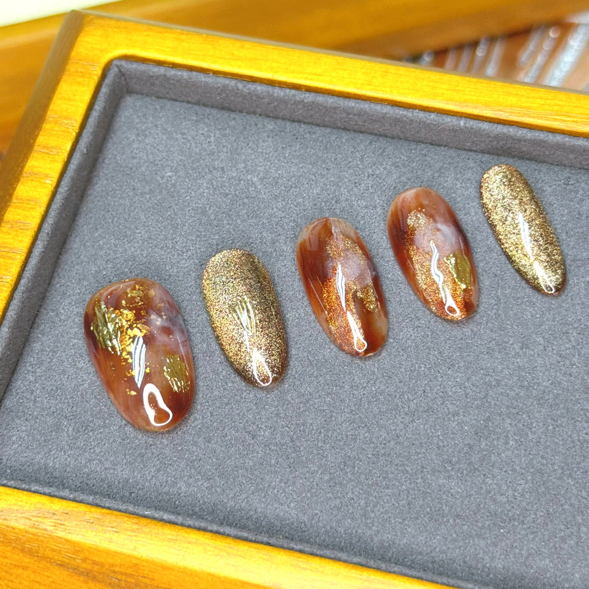 Champagne Mocha (香檳摩卡貓眼)