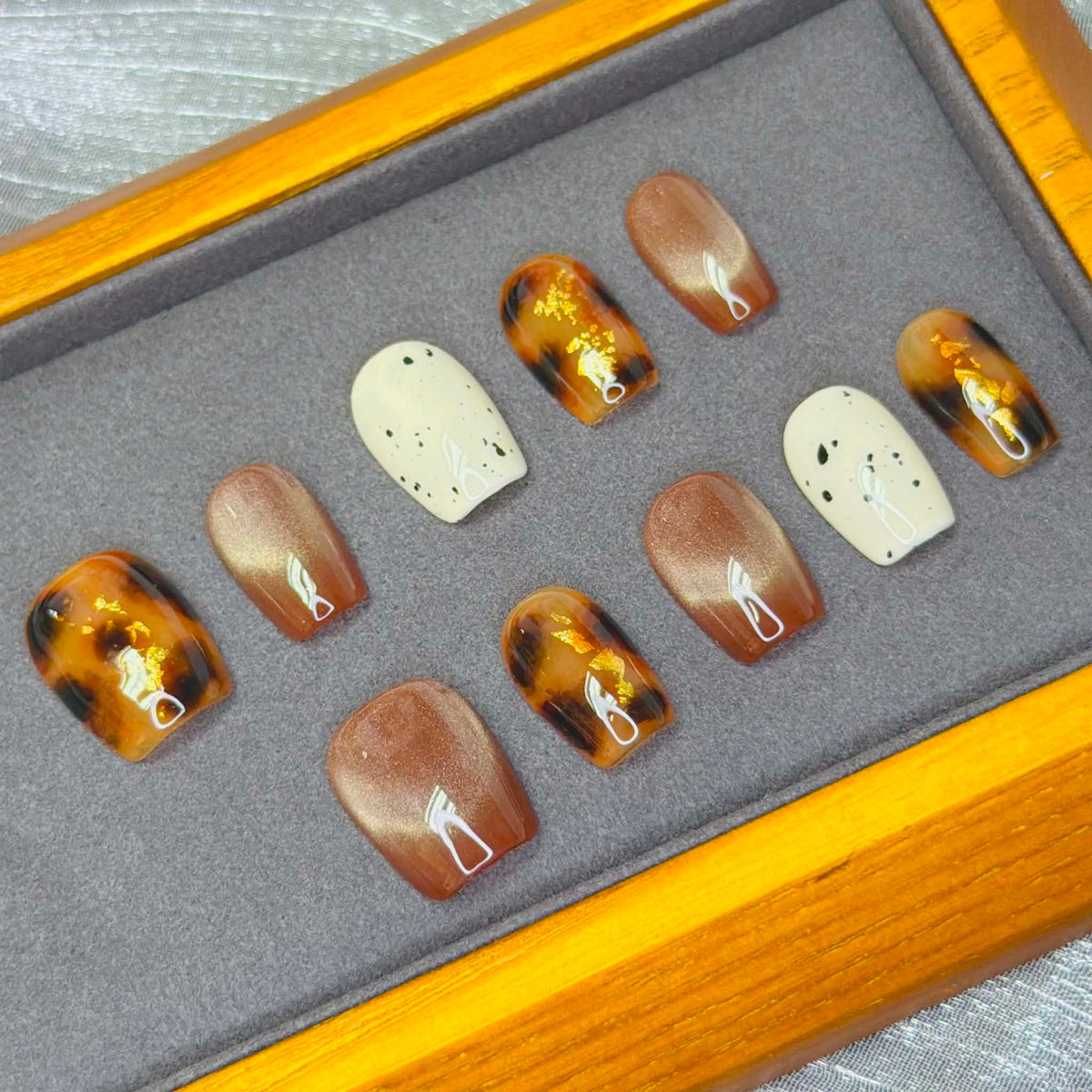 Caramel Leopard Gold(焦糖豹紋金)