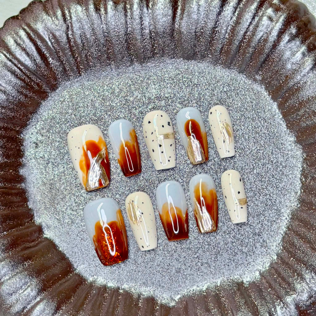 Sheer Amber Glaze (透感琥珀琉璃金)