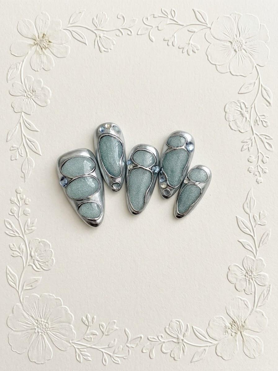 Jade Silver Light(碧玉銀光)