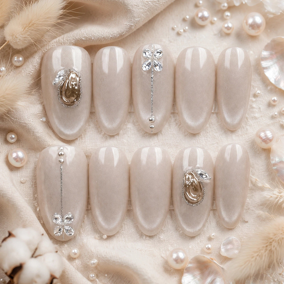 Milky Cat Eye Nails(冰透白猫眼)