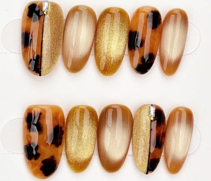 Royal Amber Diamond (皇家琥珀流鑽)
